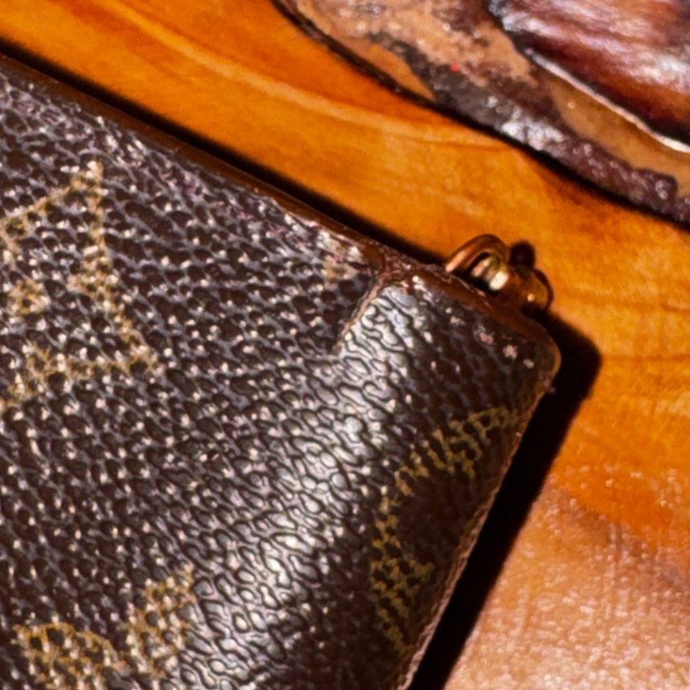 Louis Vuitton, authentic vintage compact wallet with unbranded chain - Picture 15 of 17